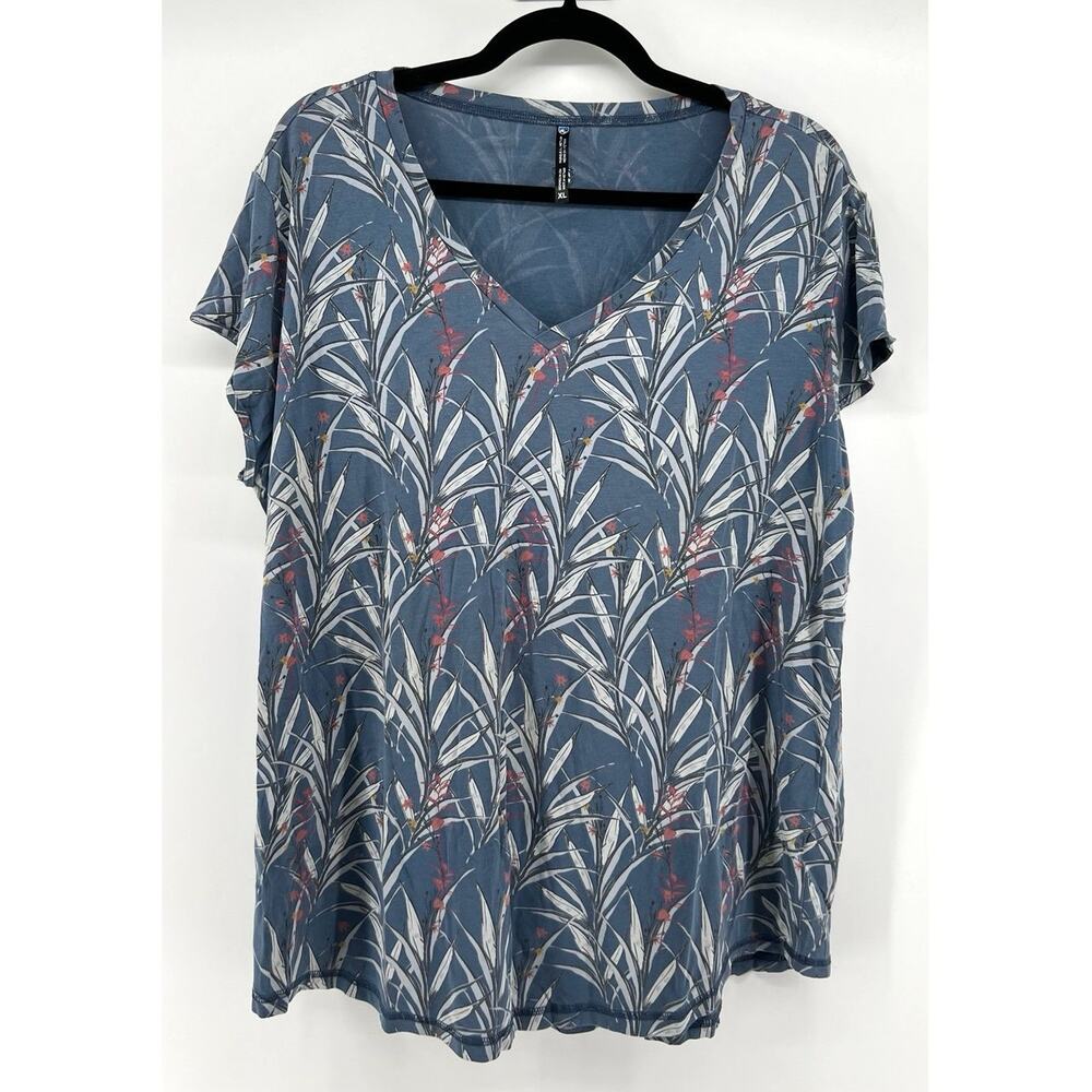 Kuhl | Women's Short Sleeve V-Neck T-Shirt Blue Outdoor Botanical Size XL